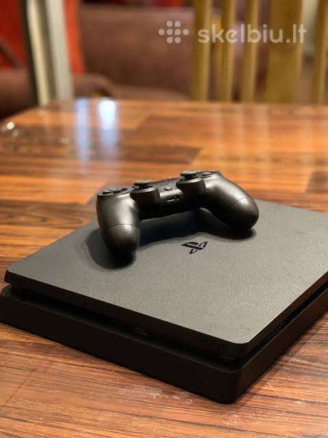 Ps4 slim 1tb su 7 zaidimais