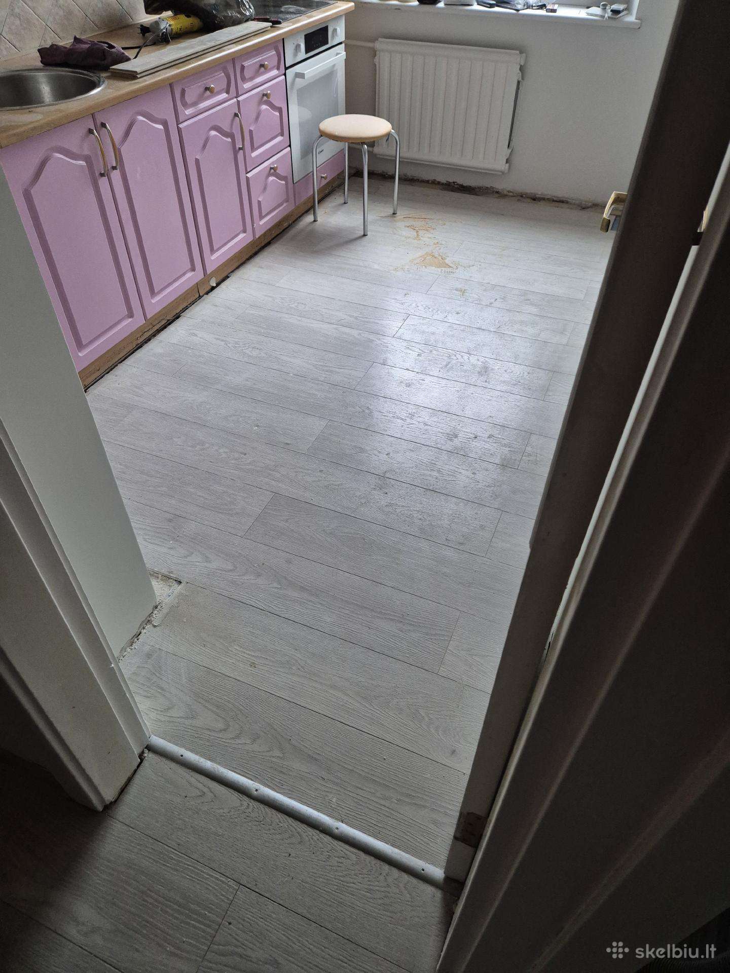 Grindys laminatas dovanoju