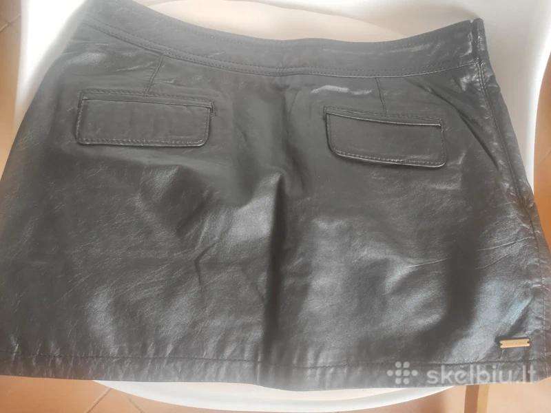 Juodas odinis mini sijonas „Pepe Jeans“