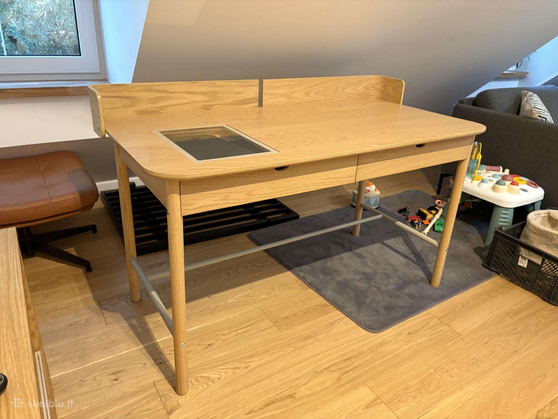 Ikea Ridspo azuolo/azuolo luksto rasomasis stalas