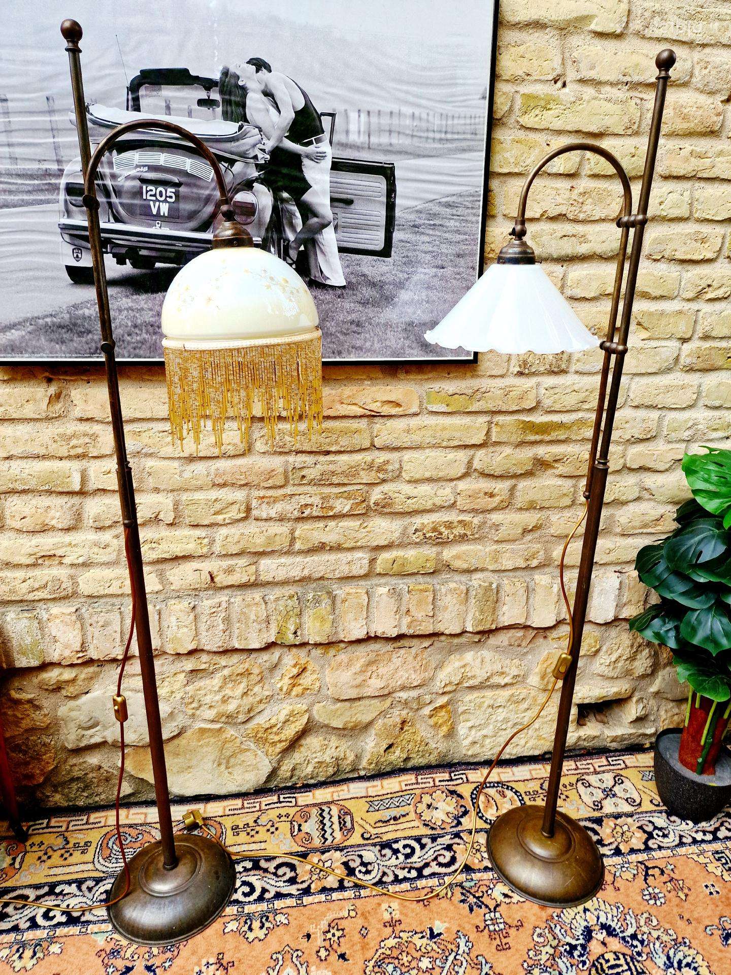 Vintažiniai mid century Art Nouveau toršerai.
