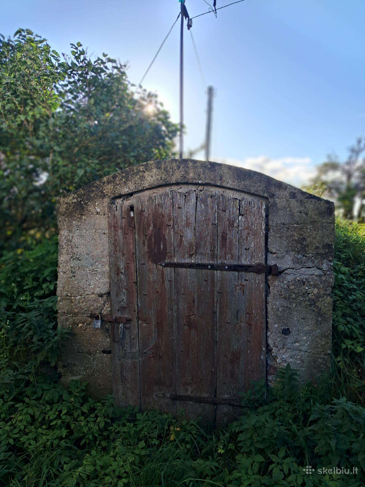 Parduodama sodyba- vienkiemis,dviejų galų.