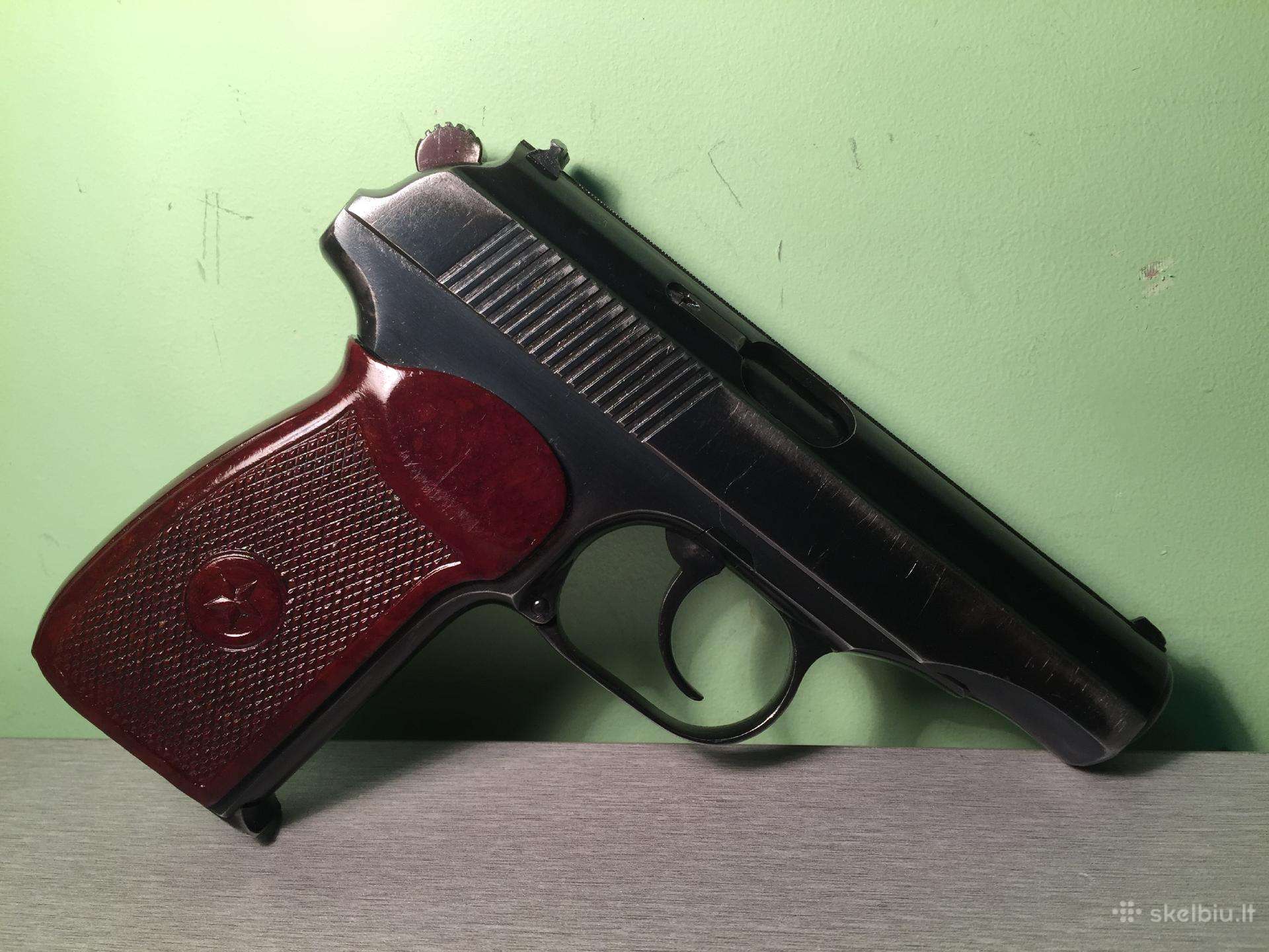 Pistoletas Makarov 1953 m. Сталинец