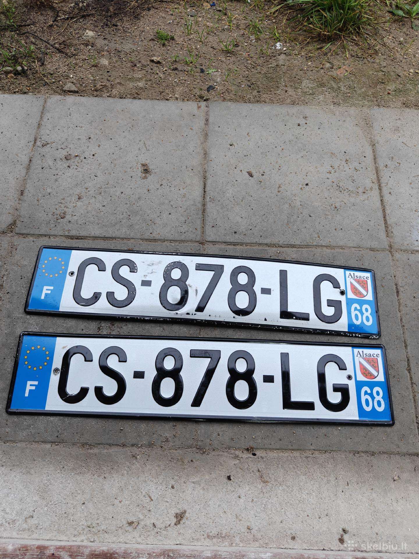 Fr lenteles numerio siuvenyrai