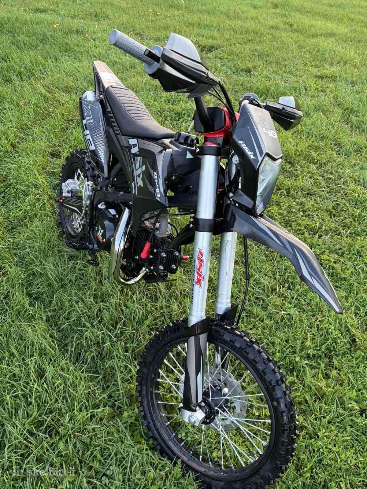 Asix XB-47 128cc, krosiniai