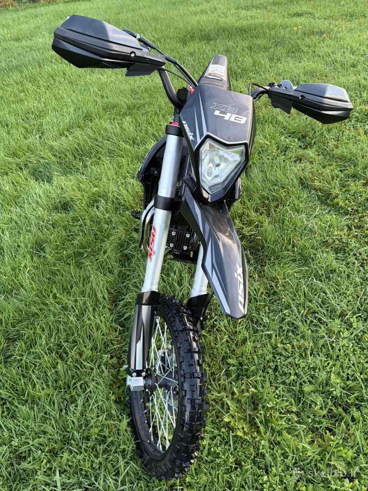 Asix XB-47 128cc, krosiniai