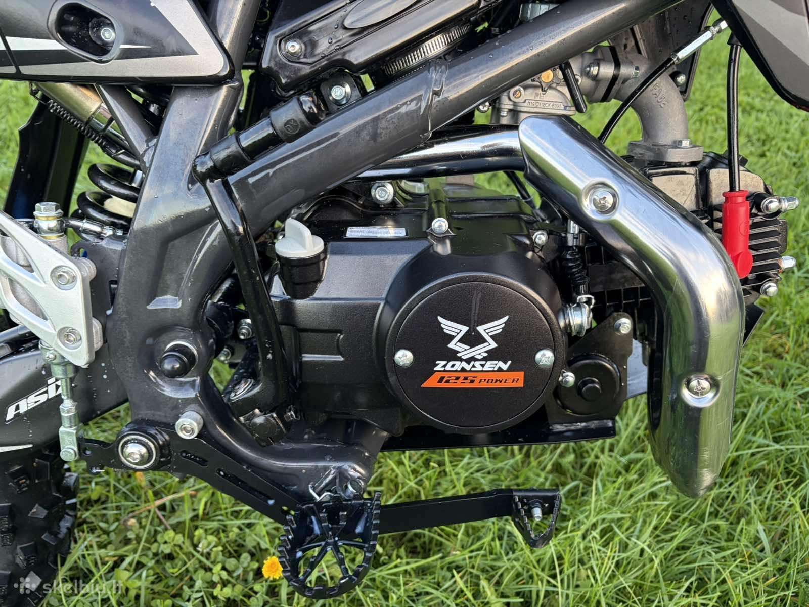 Asix XB-47 128cc, krosiniai