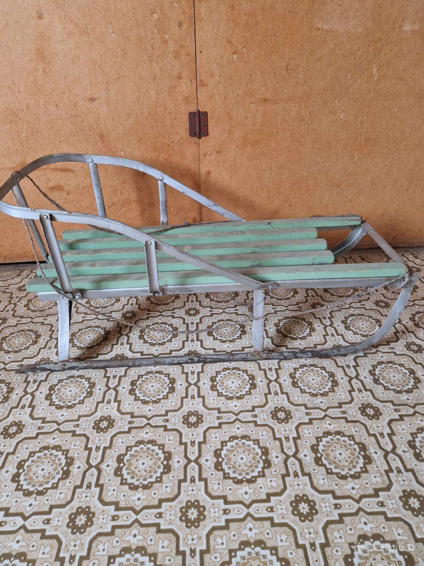 Parduodamos retro/vintage rogutės su atlošu