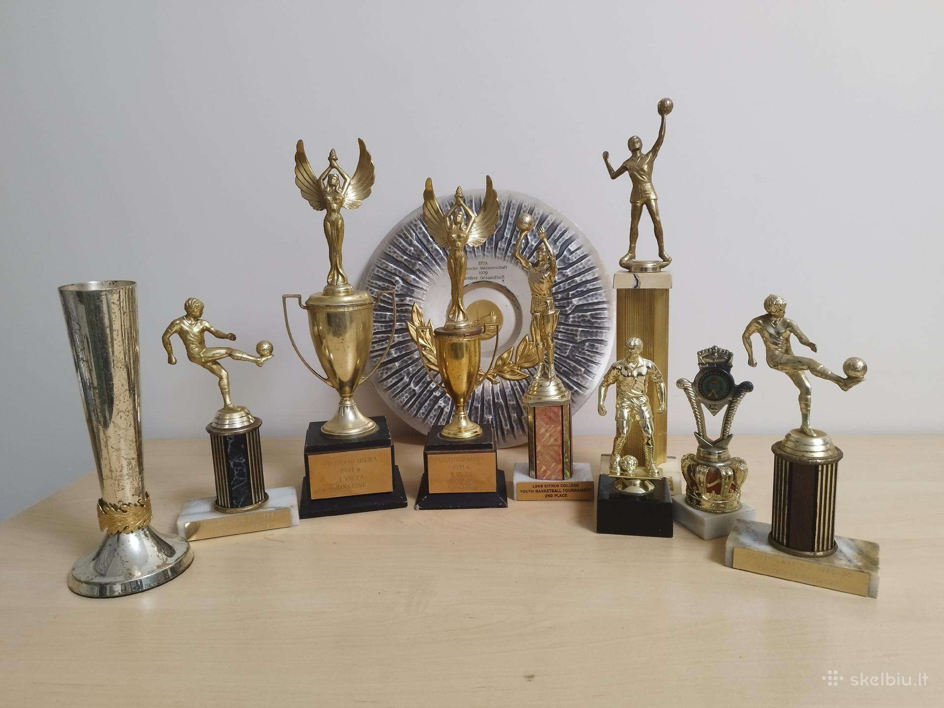 Vintažiniai sporto apdovanojimai (1971–1995)