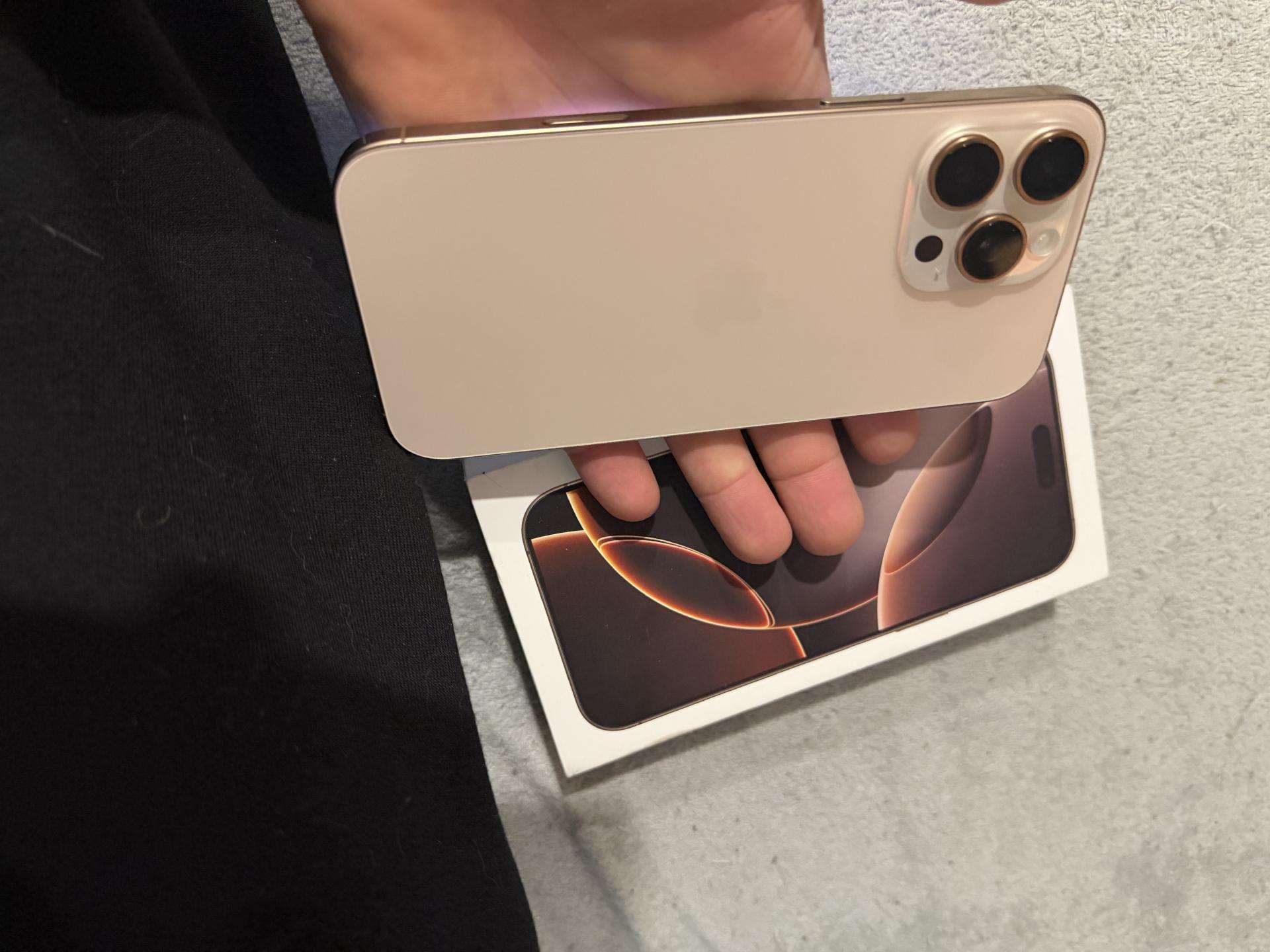 iPhone 16 pro max