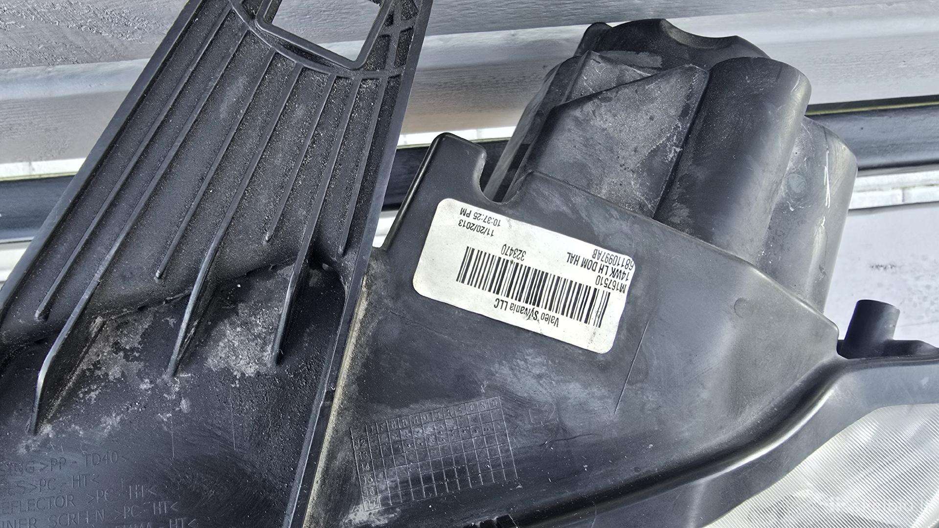 Jeep Grand Cherokee žibintai