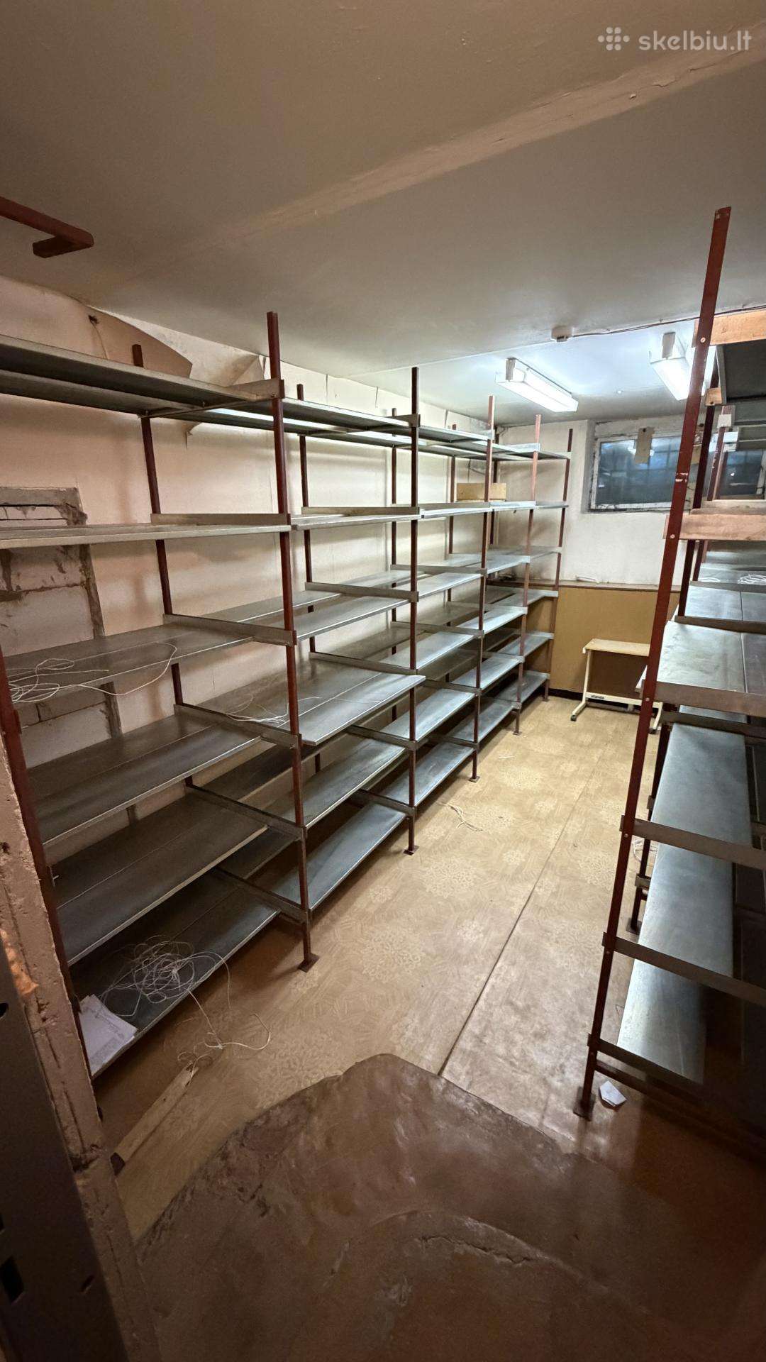 Stelažai metaliniai