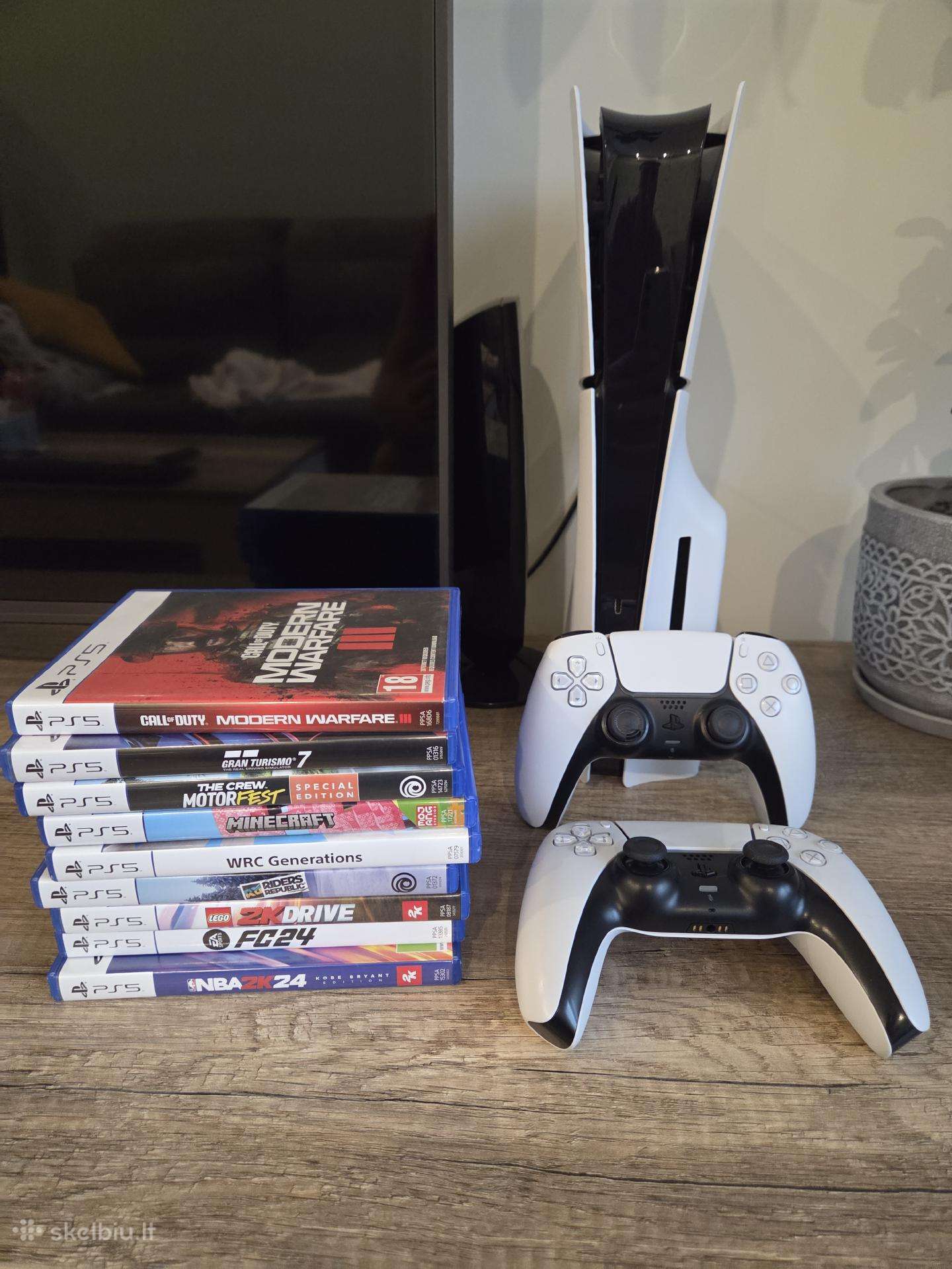 Ps5 Slim Disc edition 1tb su 9 žaidimais