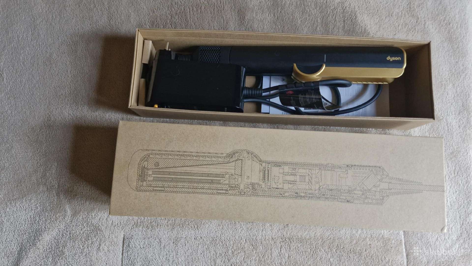 Dyson Aistrait su pirkimo sąskaita ir garantija