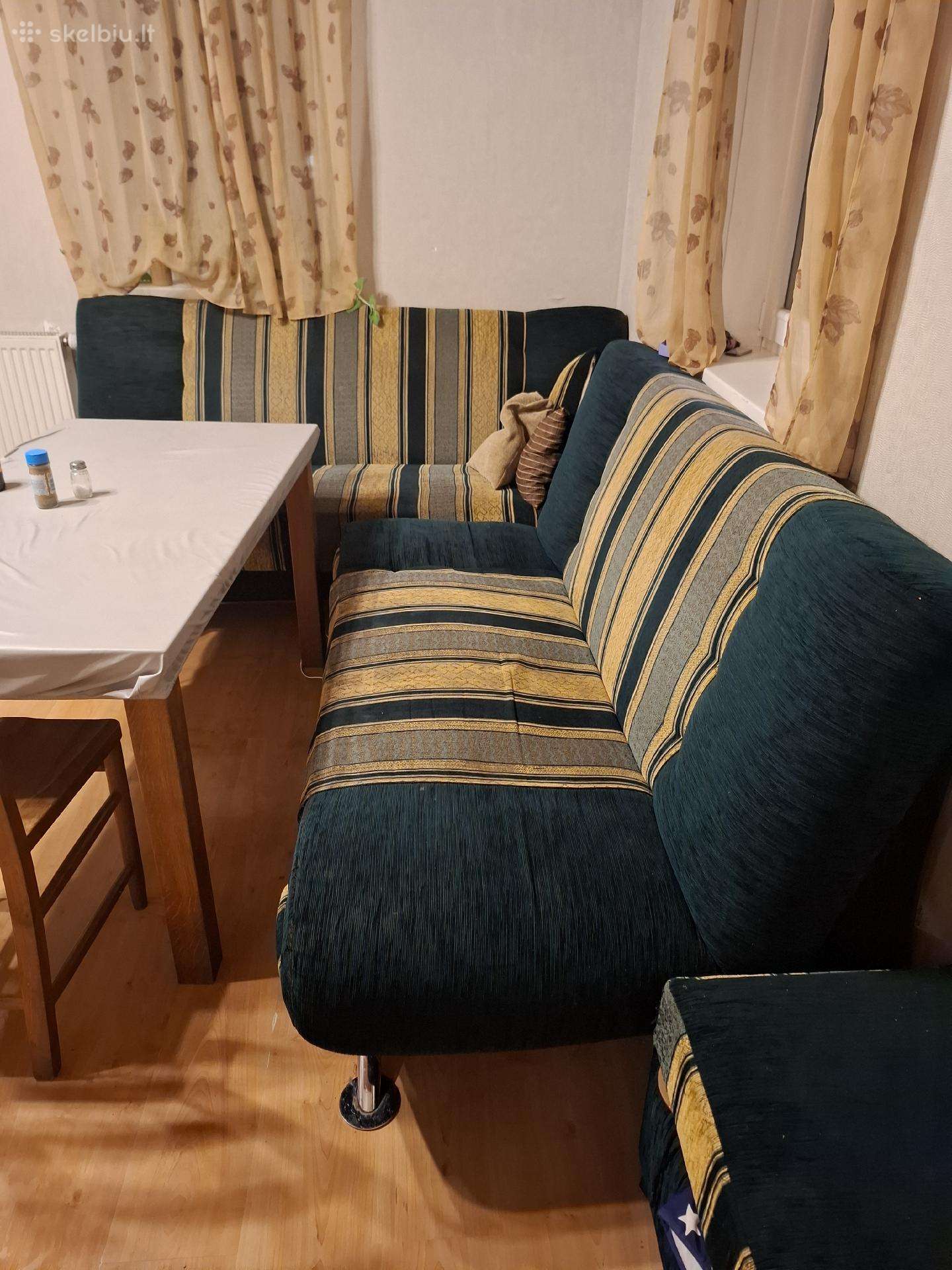 Atiduodu dvi Magrės baldų sofas