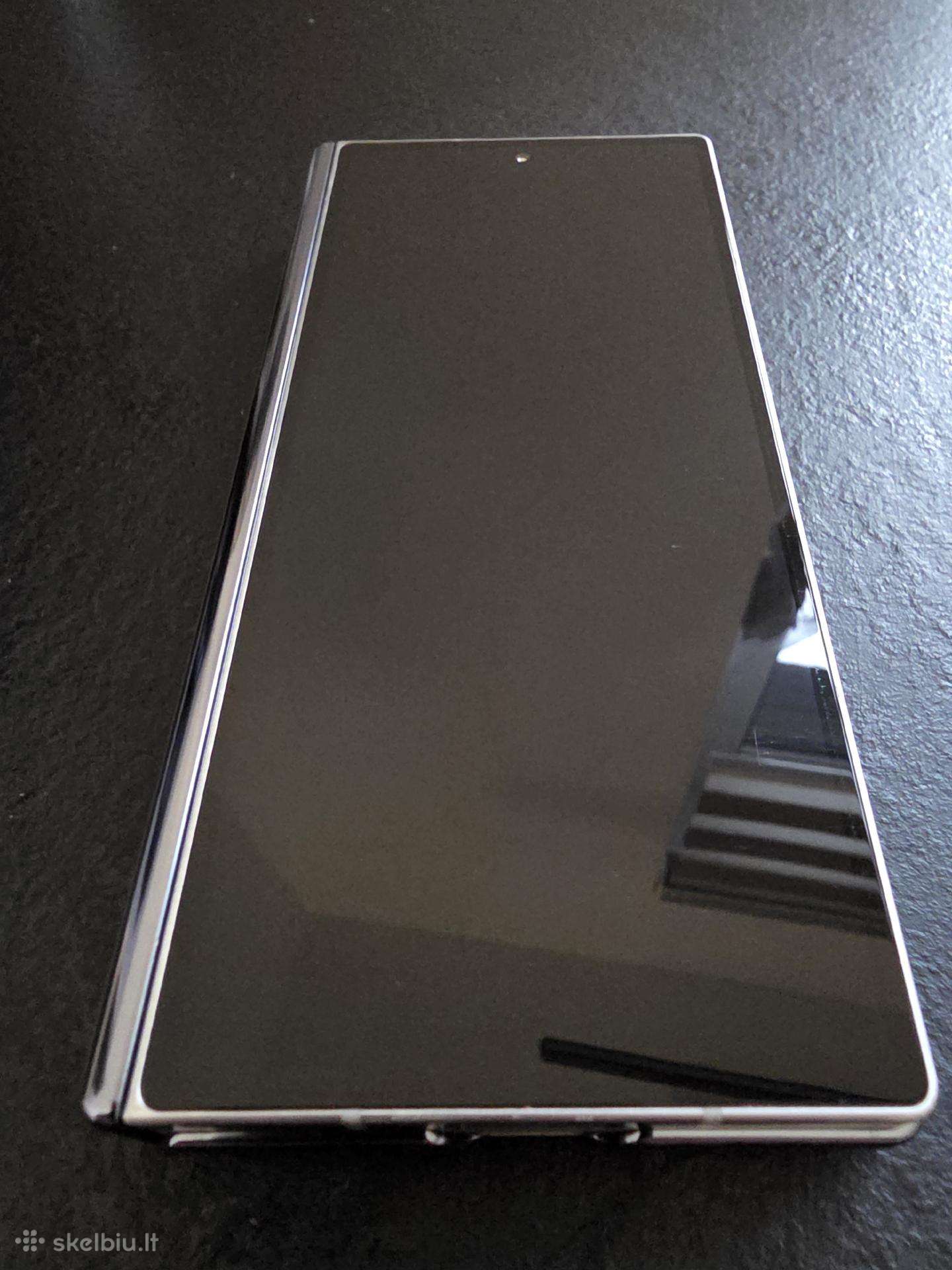 Samsung Z Fold 6