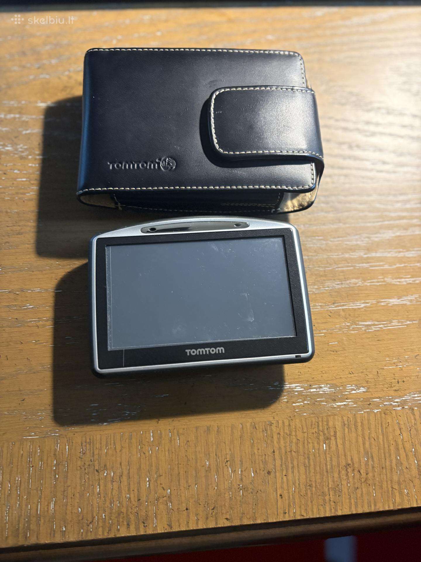 Tomtom Go 730 GPS navigacija + dėklas ir priedai