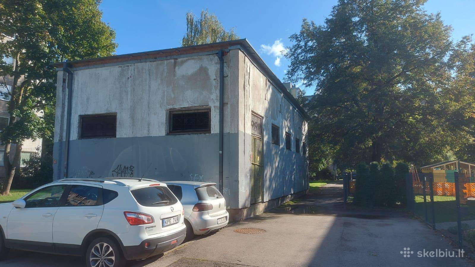 148m² patalpos Eiguliuose - pakeistas stogas.