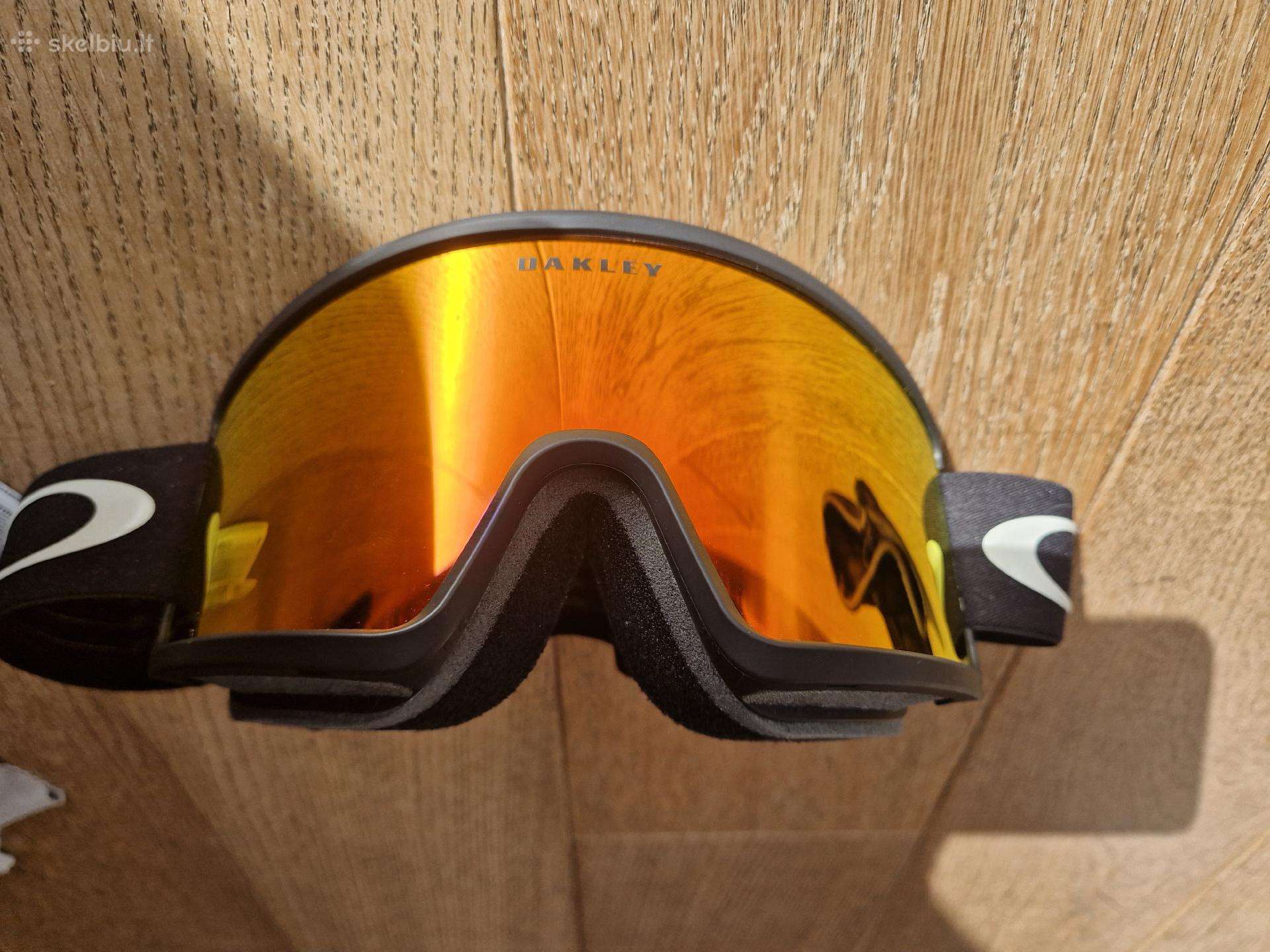 Oakley Target Line