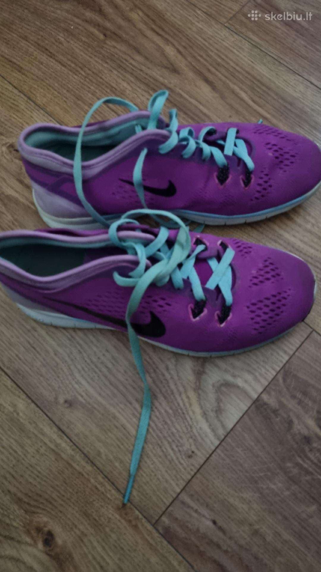 Nike bateliai