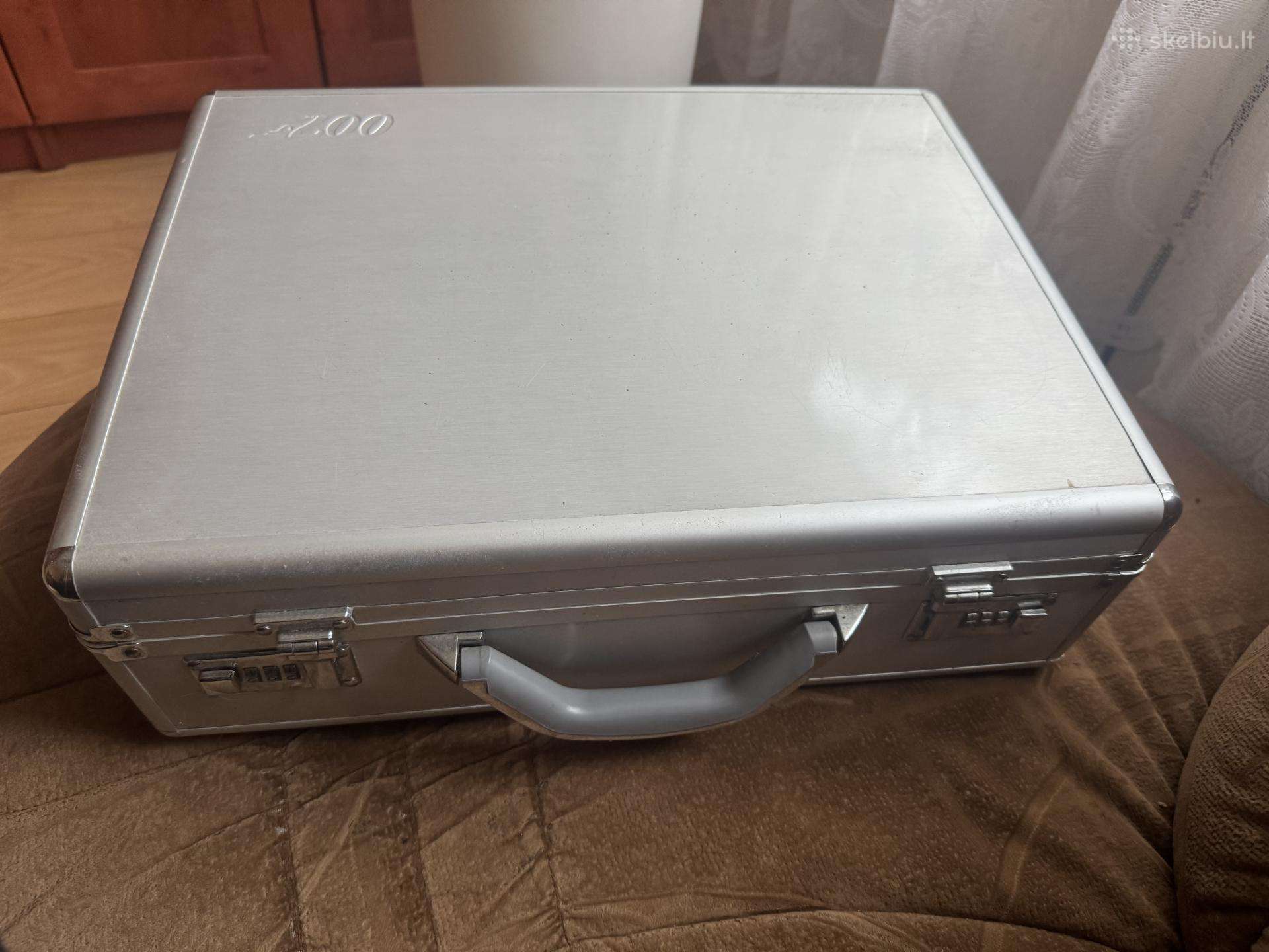 James Bond 007 Ultimate edition attache case