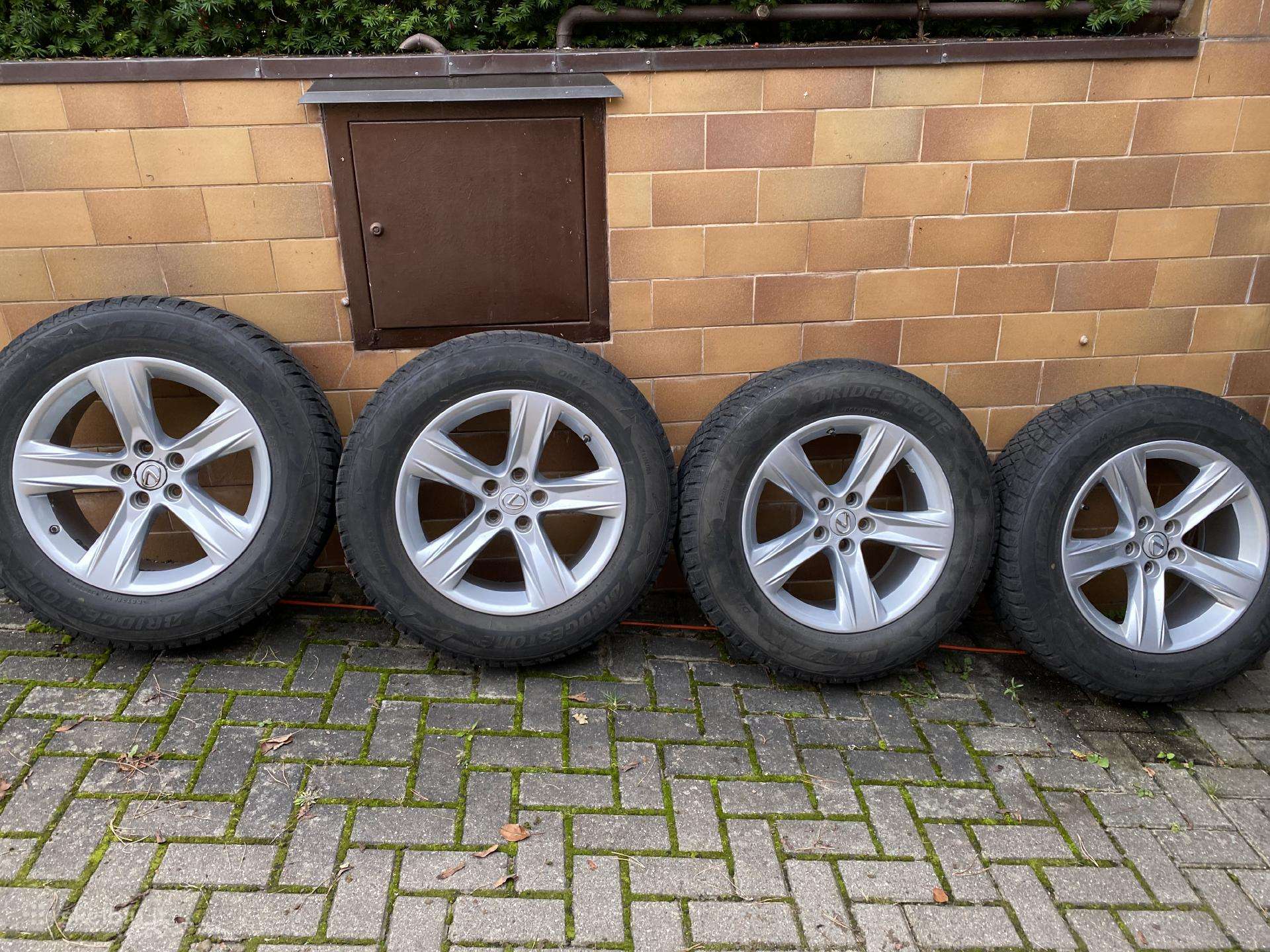 Lexus originalūs ratlankiai + žieminės padangos