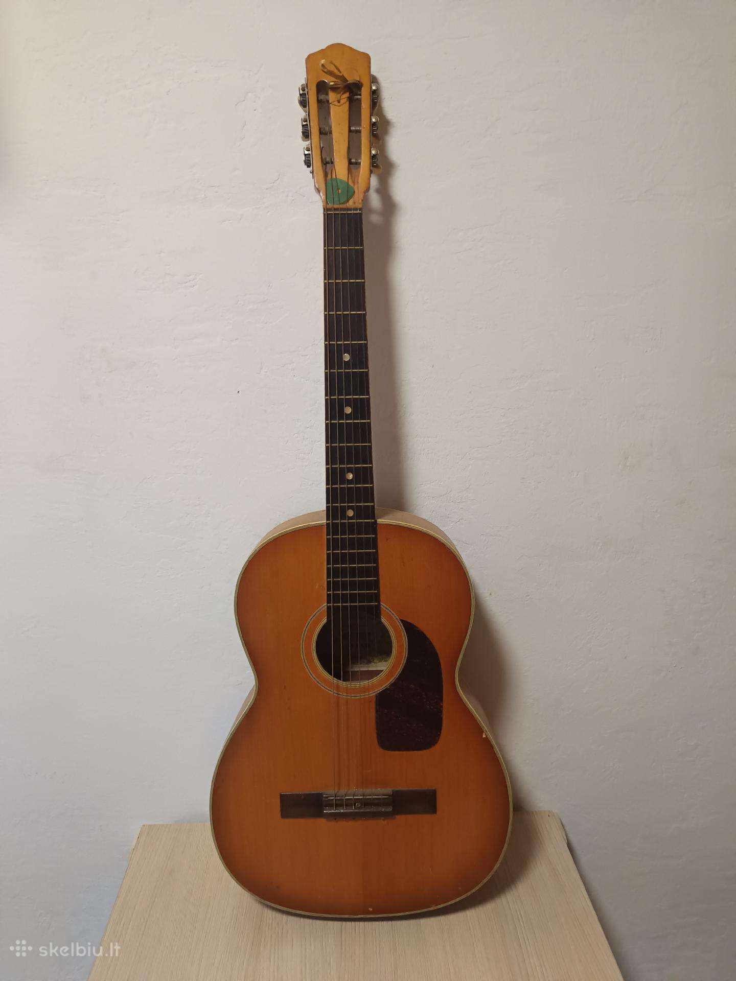 Gitara Suzuki