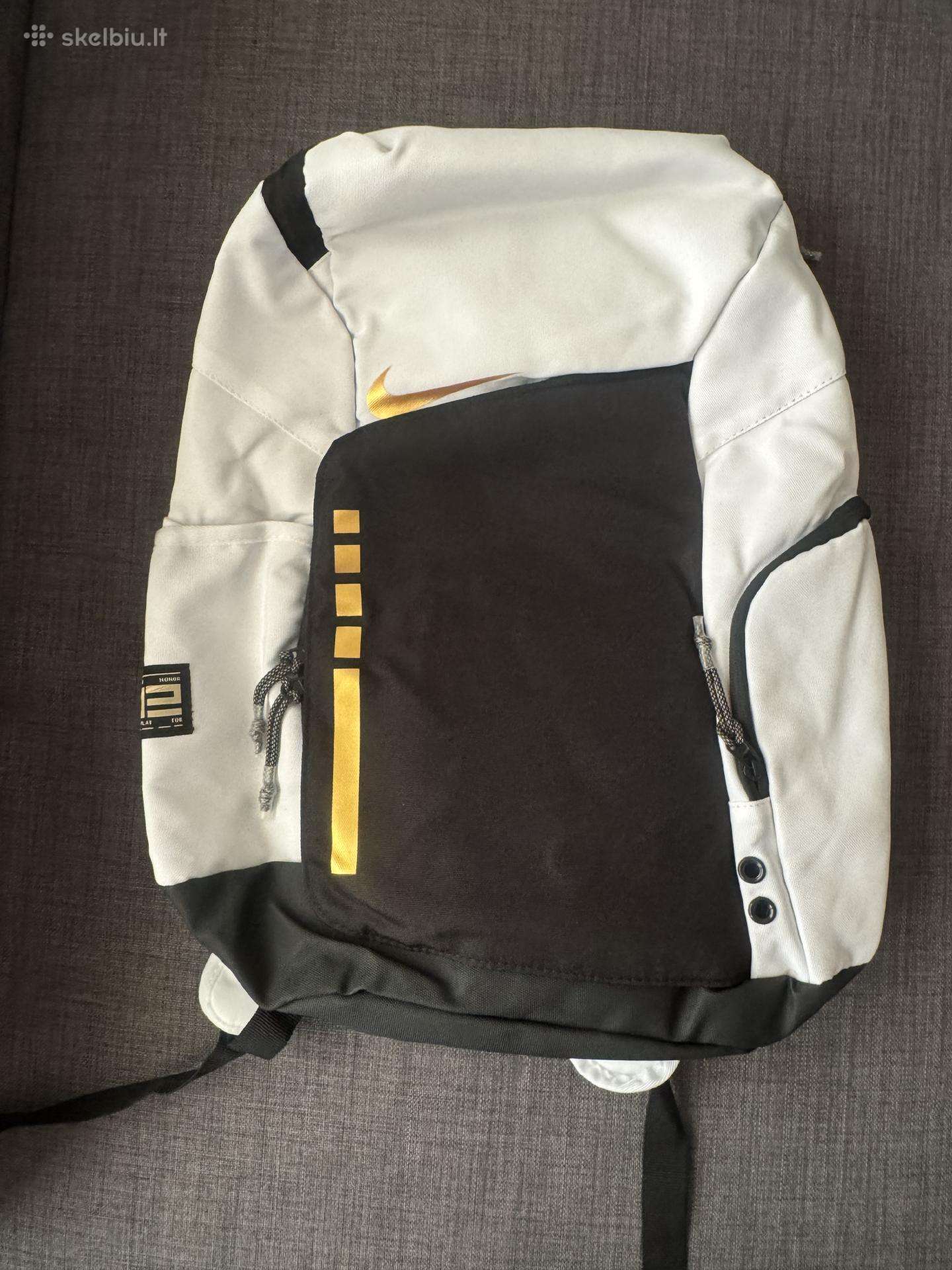 Nike elite