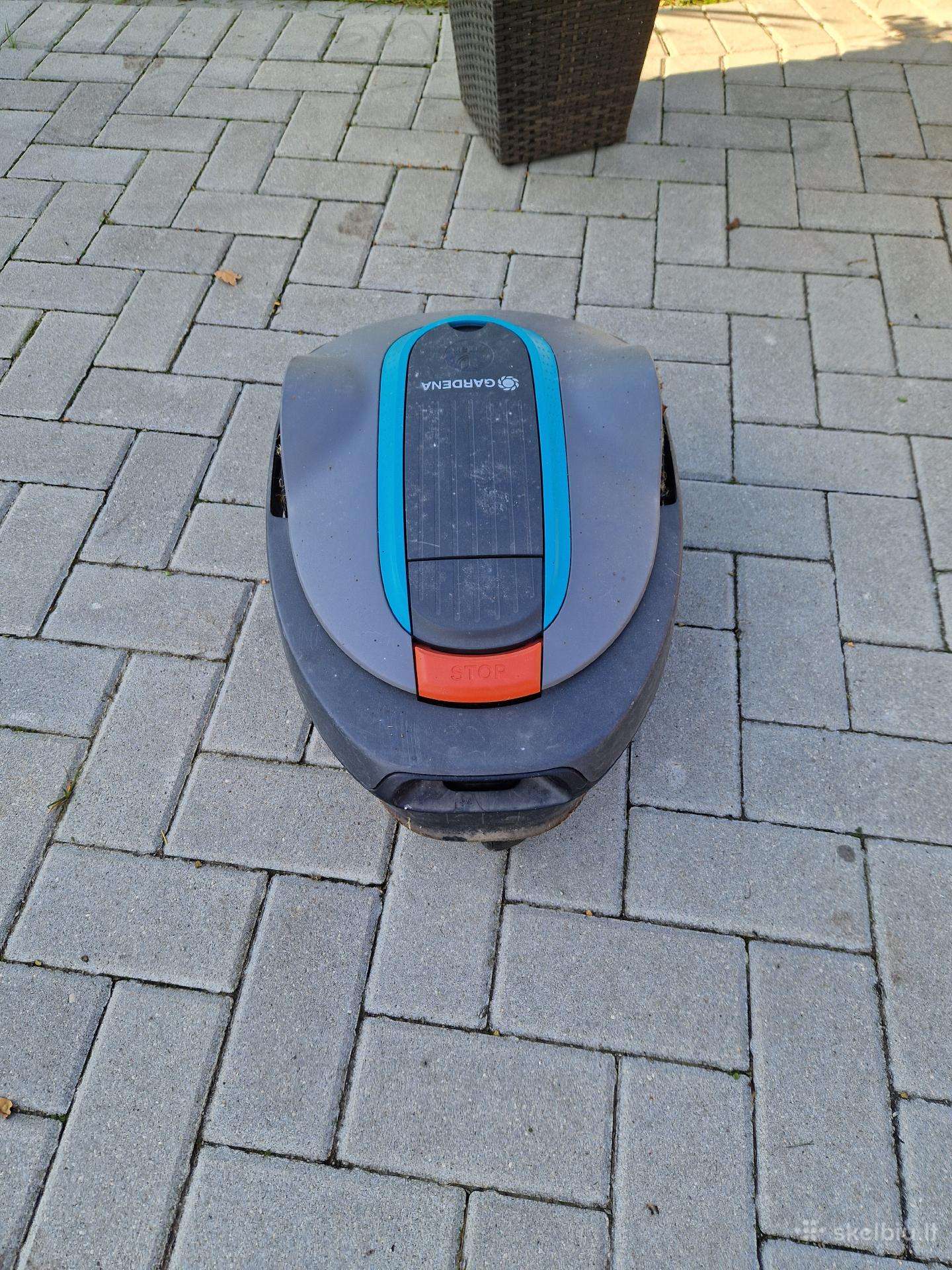 Žolės, vejos robotai