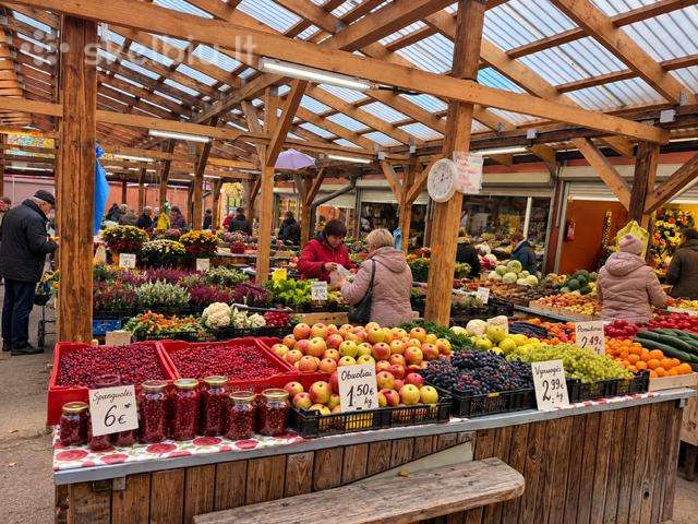 Išnuomojami prekybos kioskai Karoliniškių turguje
