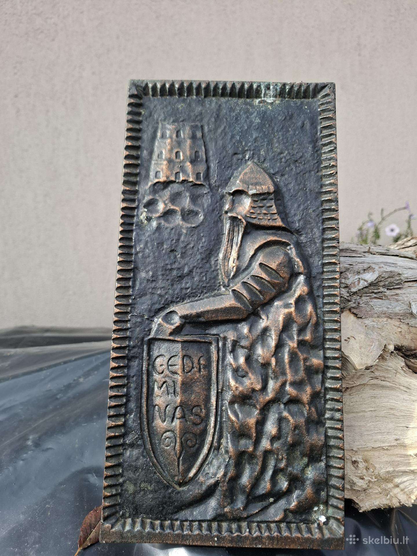 Metalinis bareljefas Gediminas