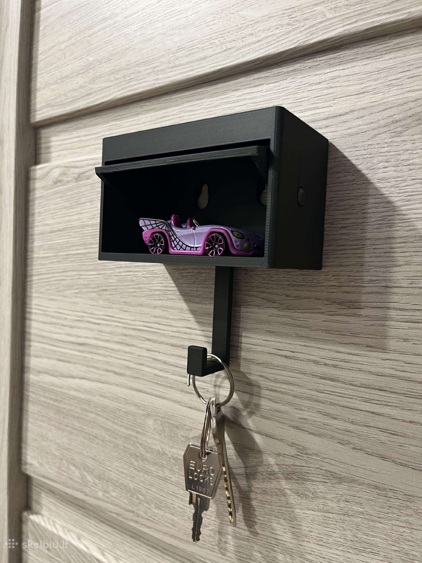 Car garage hey Holder