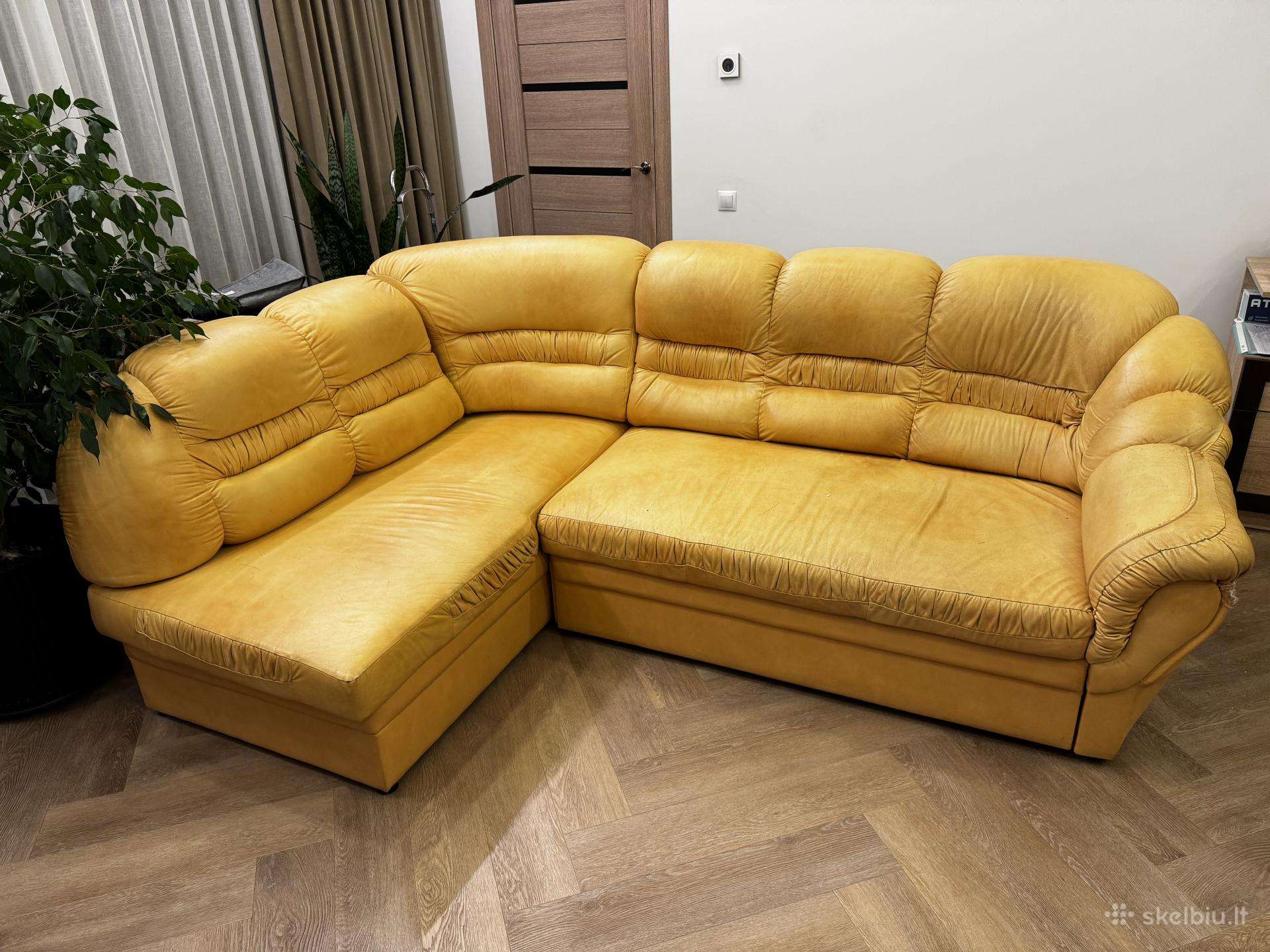 Sofa kampas su miegama funkcija ir foteliais