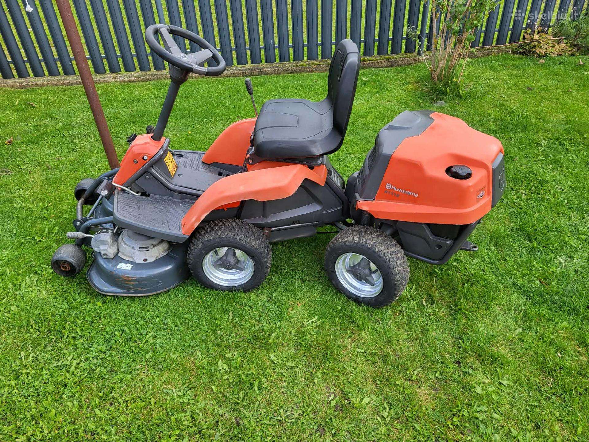 Husqvarna R111b
