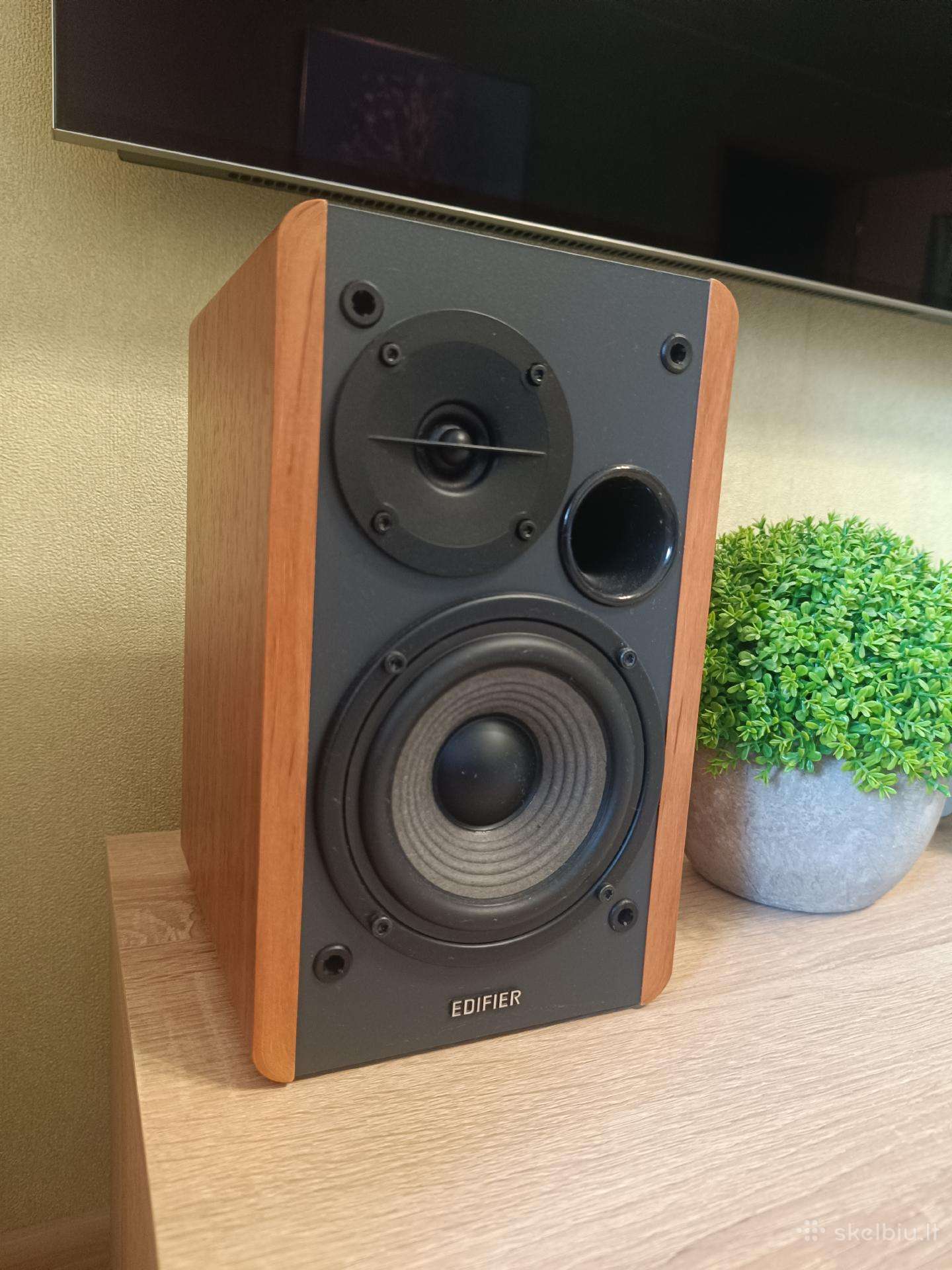 Edifier R1280dbs kolonėlės