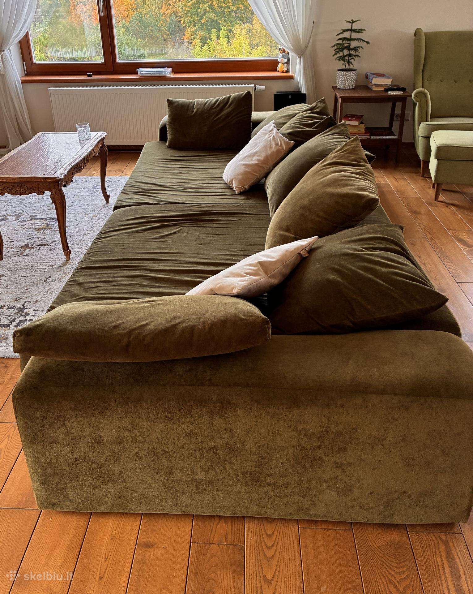 Parduodama didelė, erdvi sofa