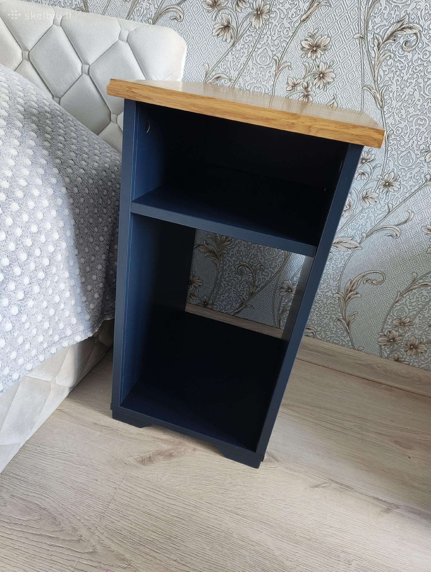 Ikea naktinis staliukas
