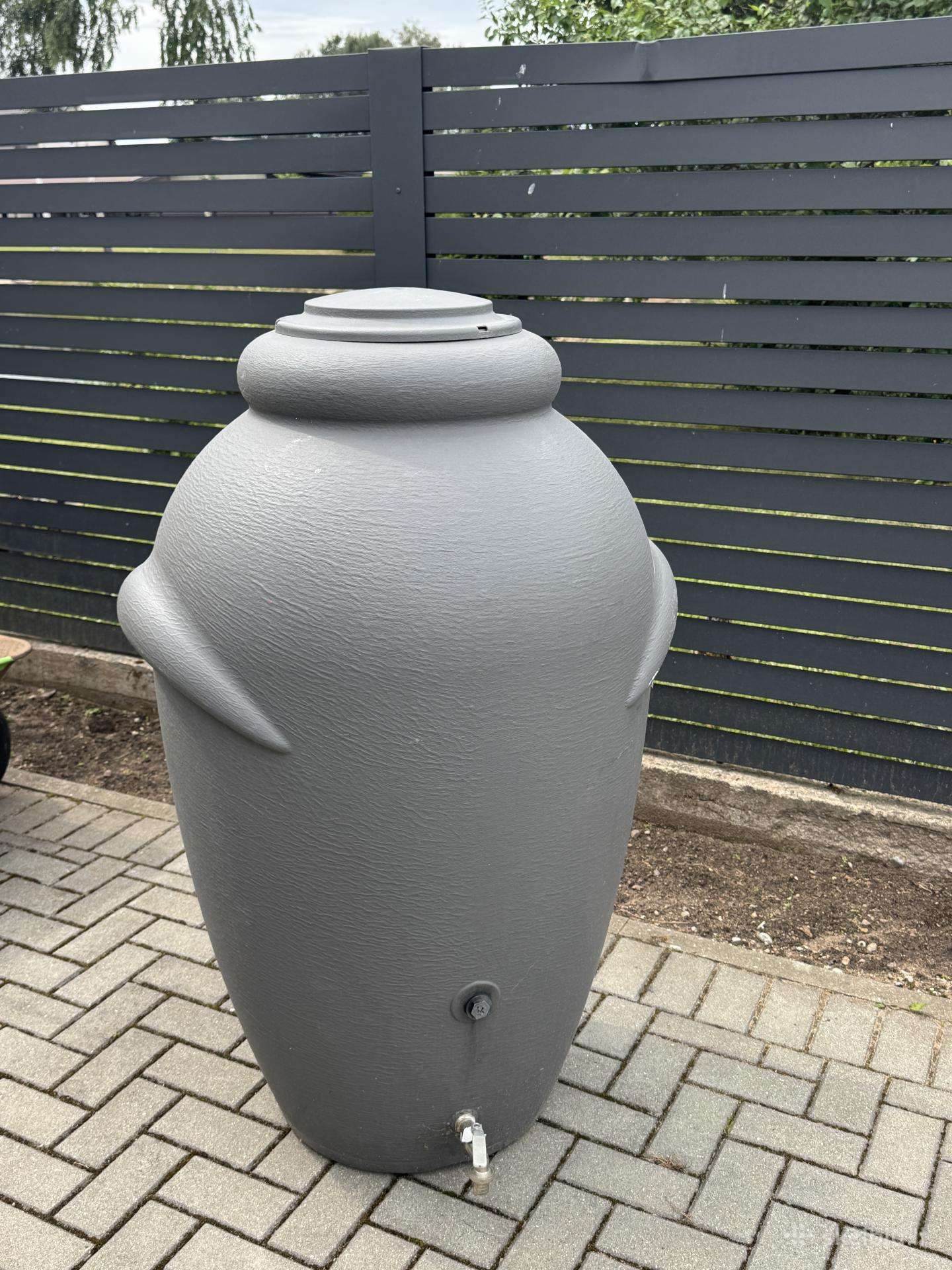 Vandens backa