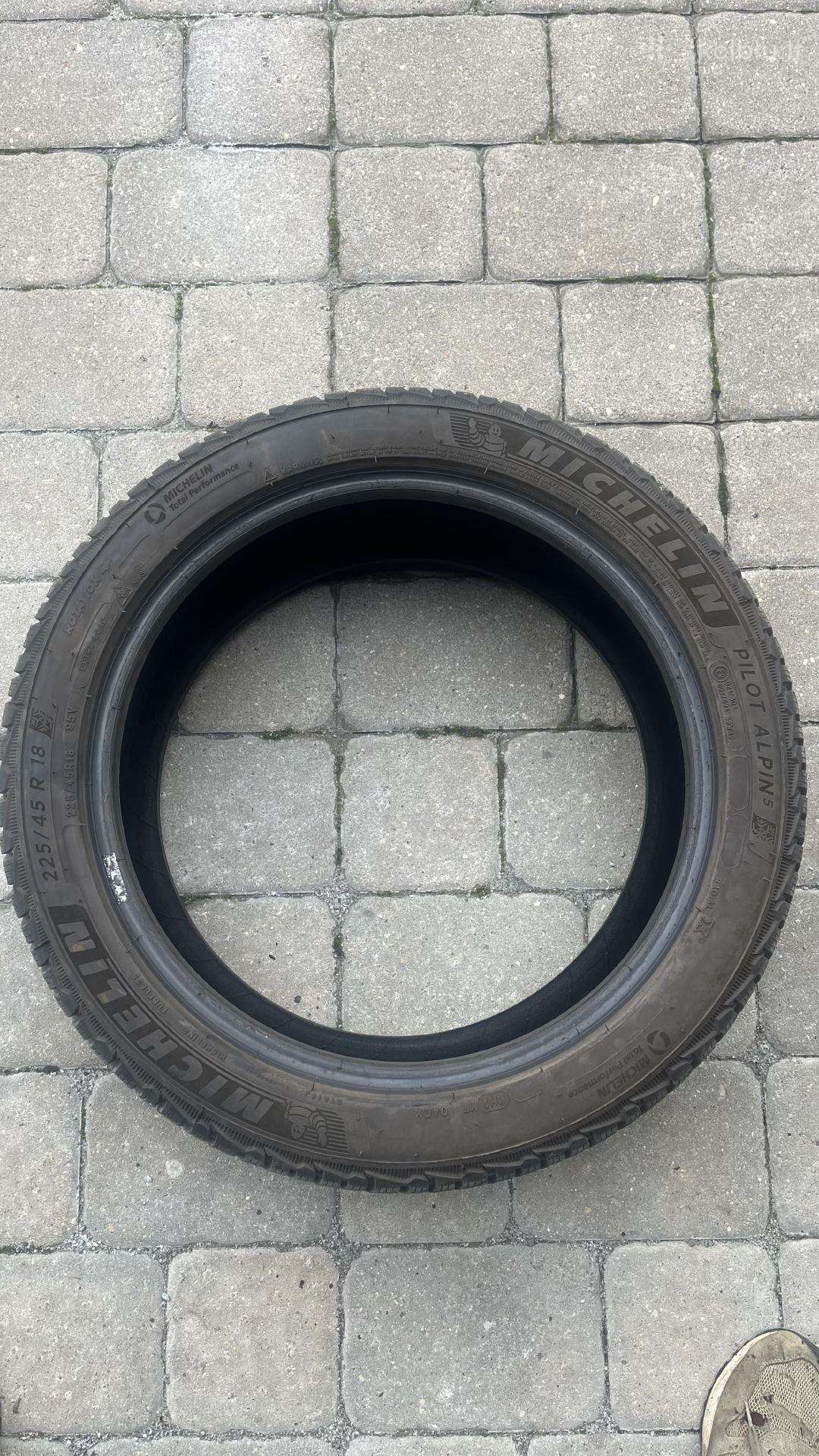 Michelin 245/40/18 ir 225/45/18