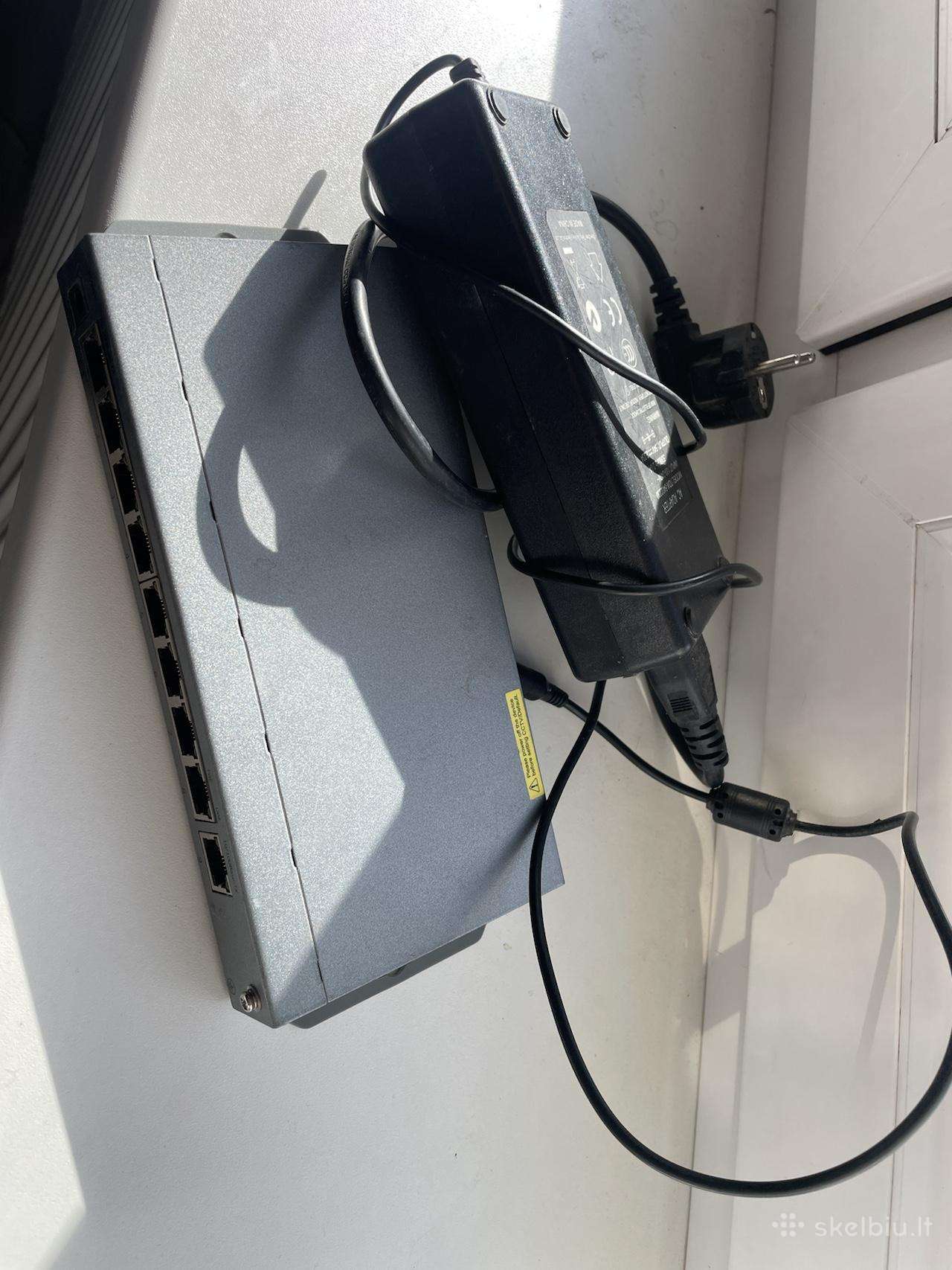 Industrial-grade 8-port Poe Switch
