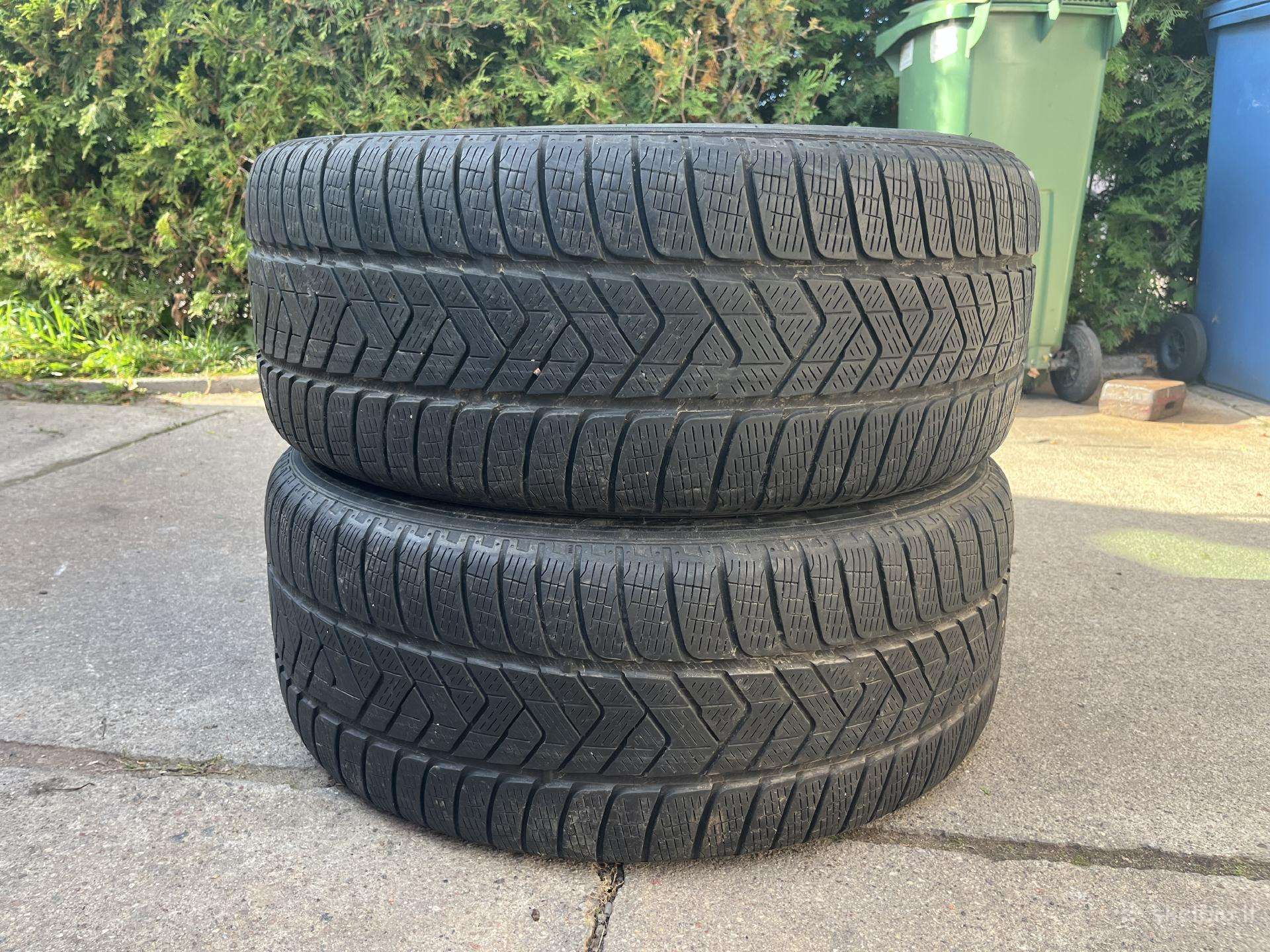 255/55 R18 M+s Pirelli