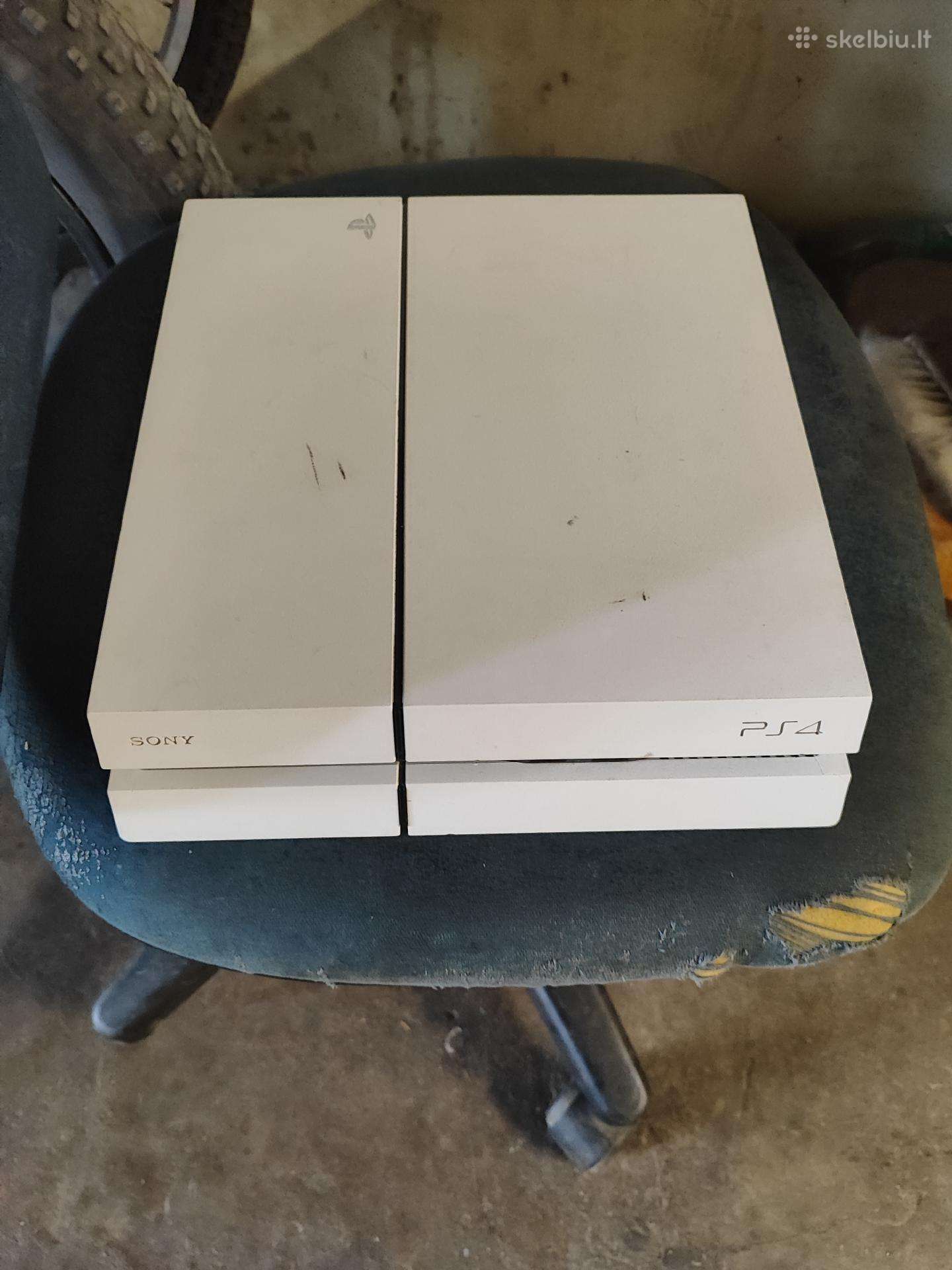 Playstation 4 white