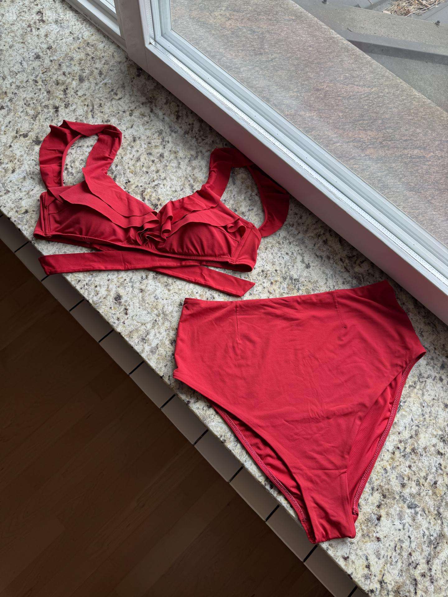 Oysho Ruffle raudonas atskiras bikinis 40-42 dydis