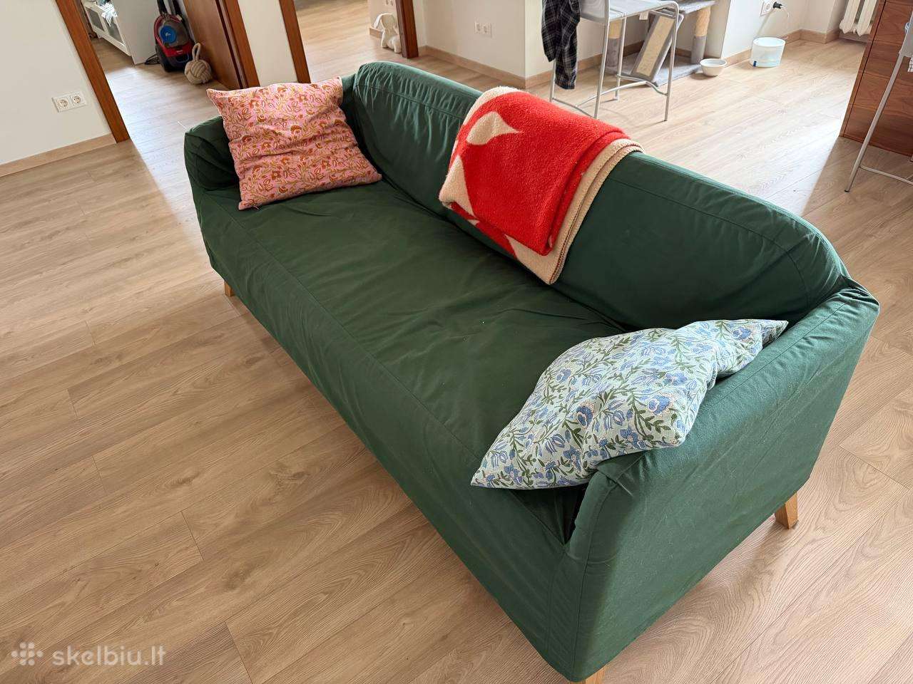 Trivietė Ikea Linanäs sofa su apsauginiu užvalkalu