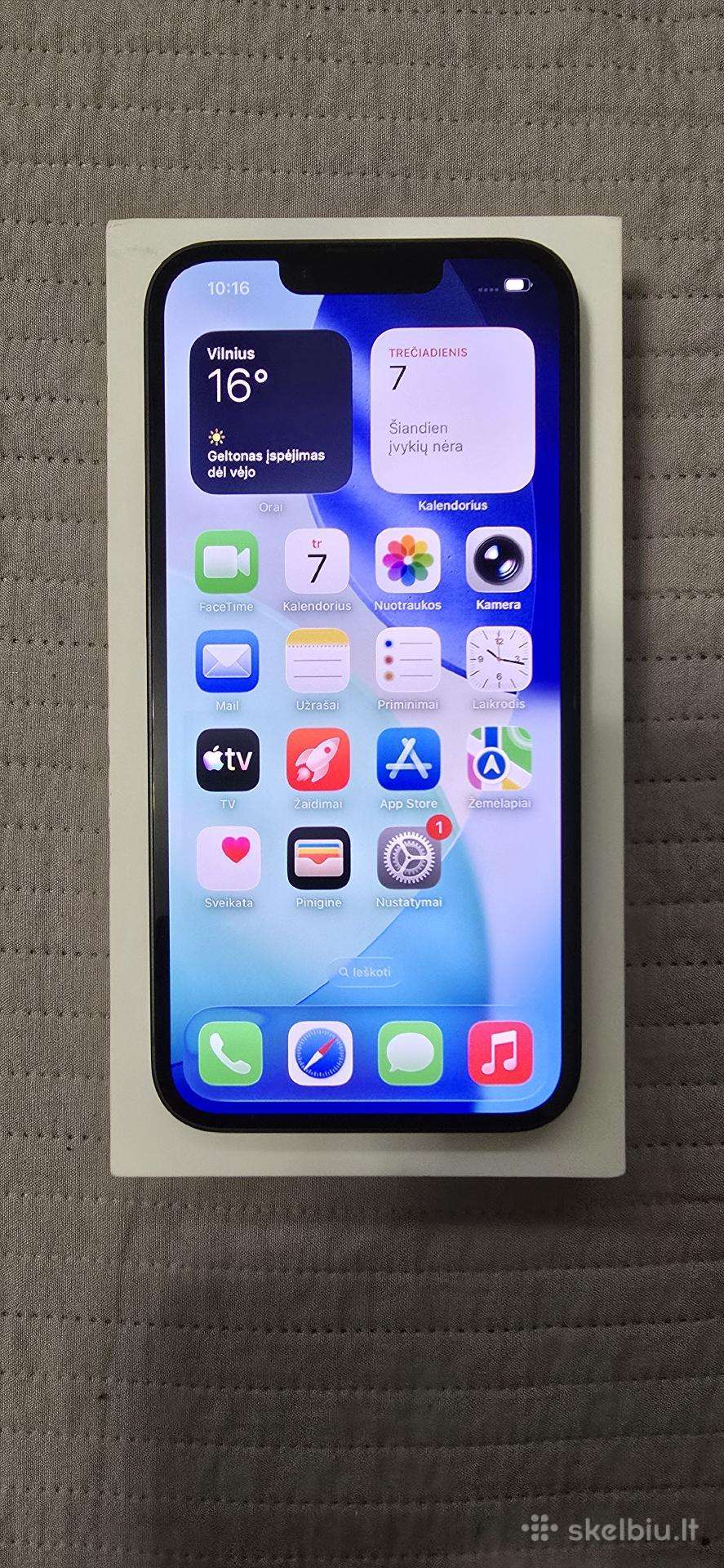 iPhone 16e