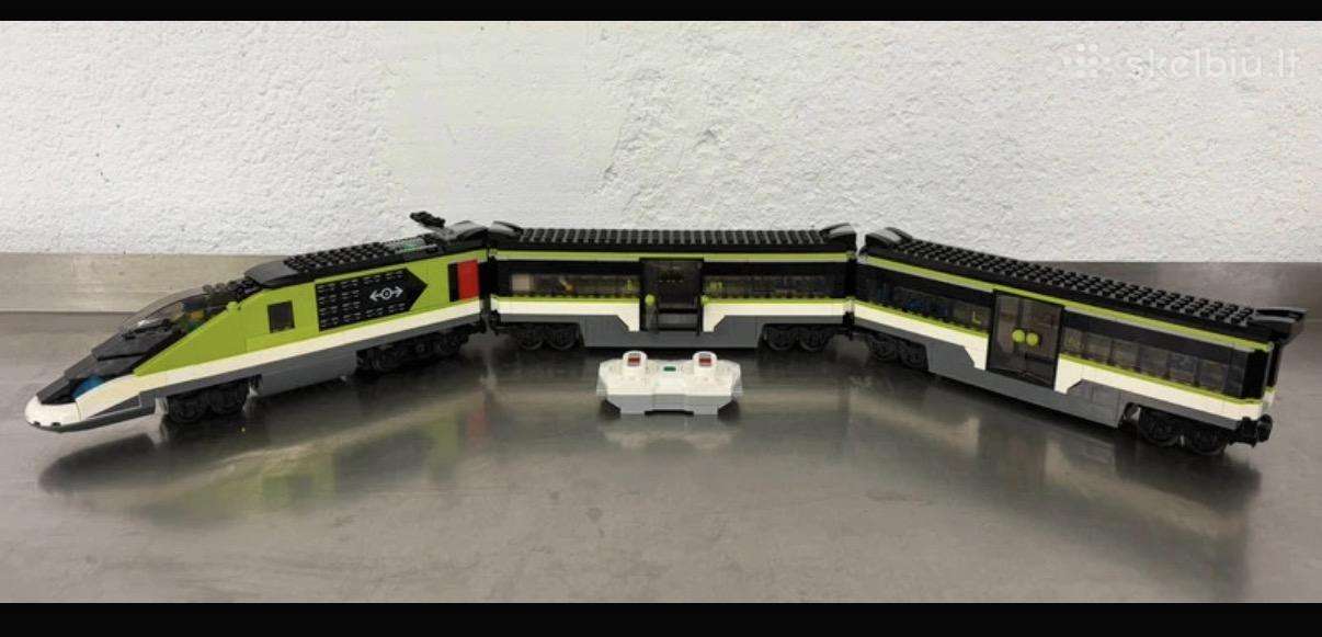 Lego traukinys