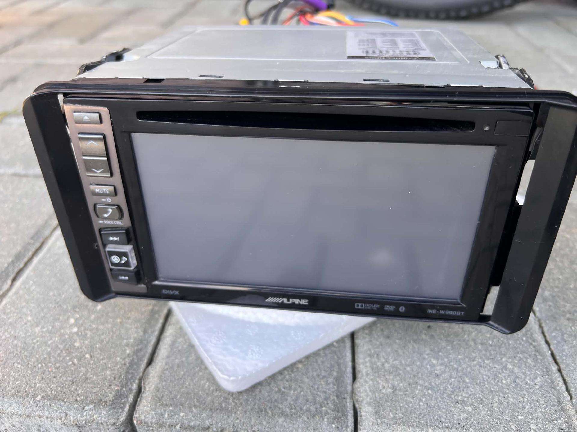 Alpine ine-w990bt