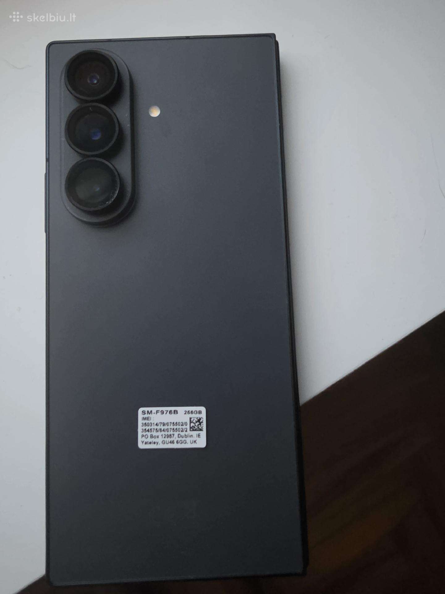 Samsung fold ultra 8