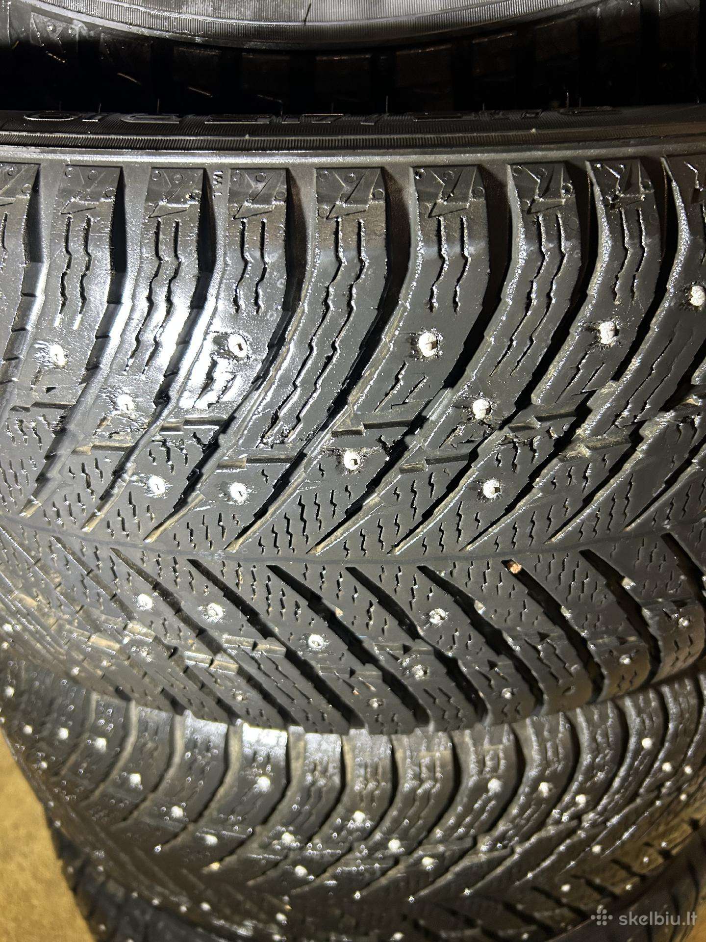 245/45/19
