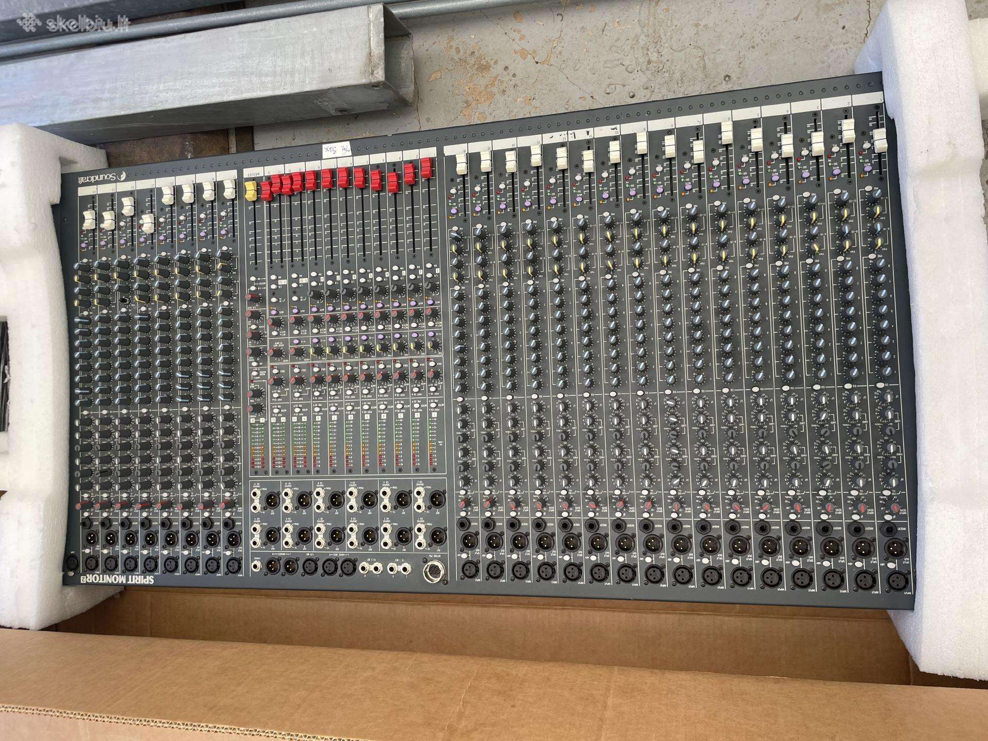 Mikšerinis pultas soundcraft spirit monitor 2